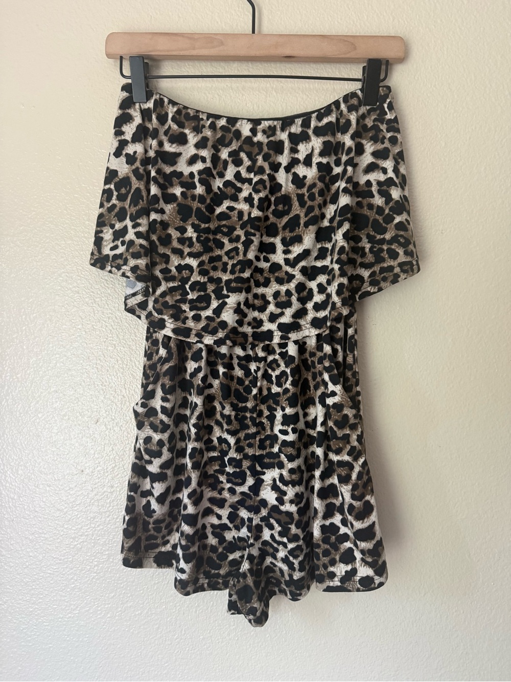 DAVI & DANI Leopard Print Strapless Romper in Black, Brown, Cream